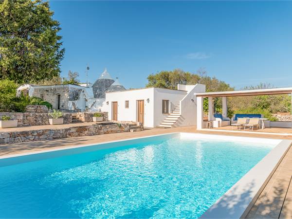 Trullo con piscina in valle d'Itria