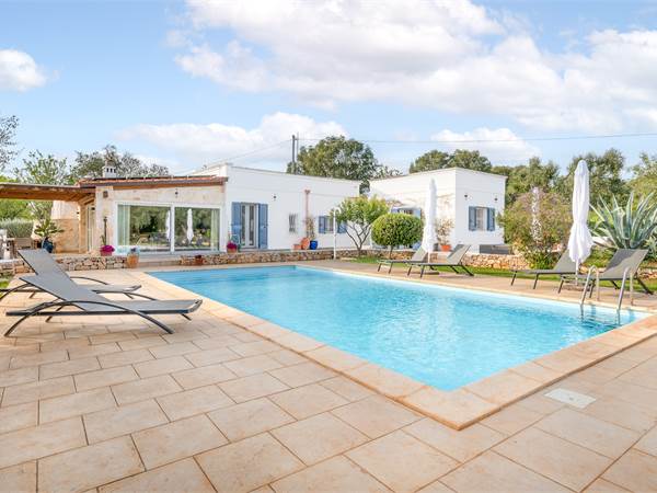 VILLA CON 3 CAMERE E 3 BAGNI AD OSTUNI