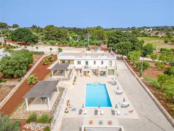 Villa Luna for sale 7 bedrooms and 7 bathrooms 