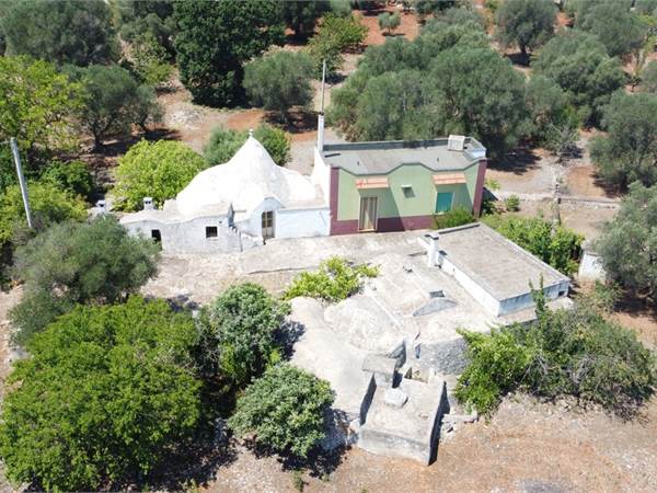 Trullo e lamie con progetto approvato 
