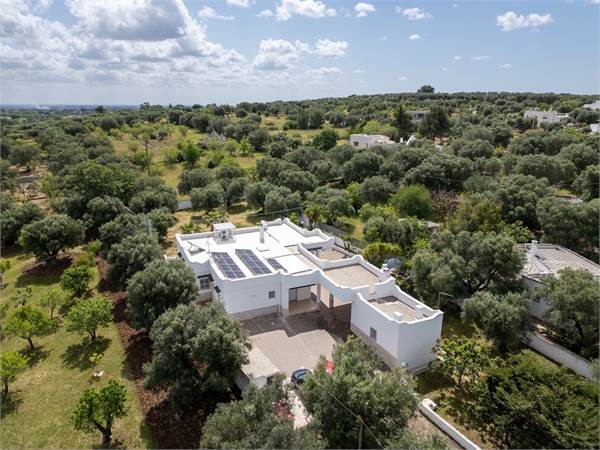 Villa with 4 bedrooms and pool 